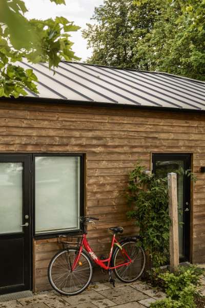 Residential facility with a special focus on sustainability featuring steel profile roofs, Kirke Værløsevej 52, 3500 Værløse, Denmark